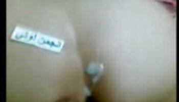 Jovem loira acinzentada dando cabeça para um pornodoido casada velho