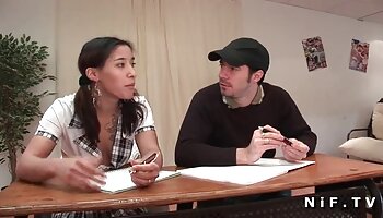 A adolescente de peitos grandes Shae pornodoido grátis Summers adora um pau grande na buceta