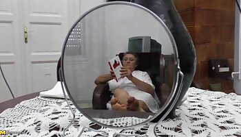 Roxy (também conhecida como Silvia pornodoido orgasmo Bella) (húngaro) e John Walton