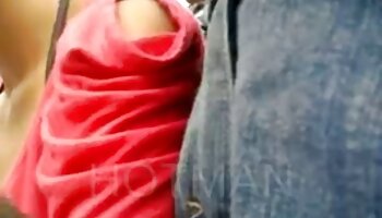 A boceta vídeo pornô doido adolescente exala porra