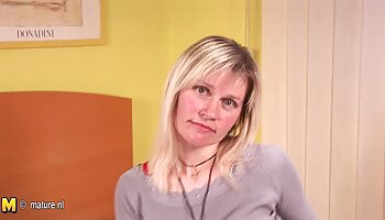 Morena amadora com bunda redonda salta pornodoido desenho no pau duro
