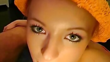 Loira pornodoido gordas fofa Jessi Gold missionária fodendo na cama
