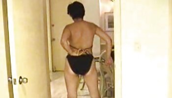 MILFs brancas permitem que amantes negros enfiem BBCs video pornôdoido dentro